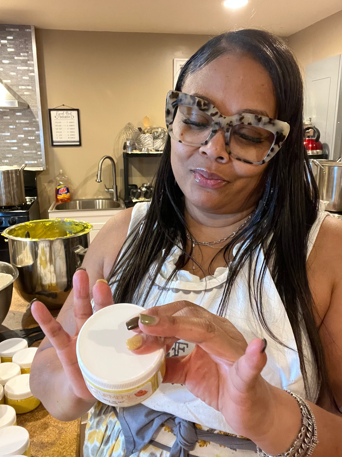 Regina Earvin on the GOOD SCENTS OILS Turmeric Skin Cream Production!