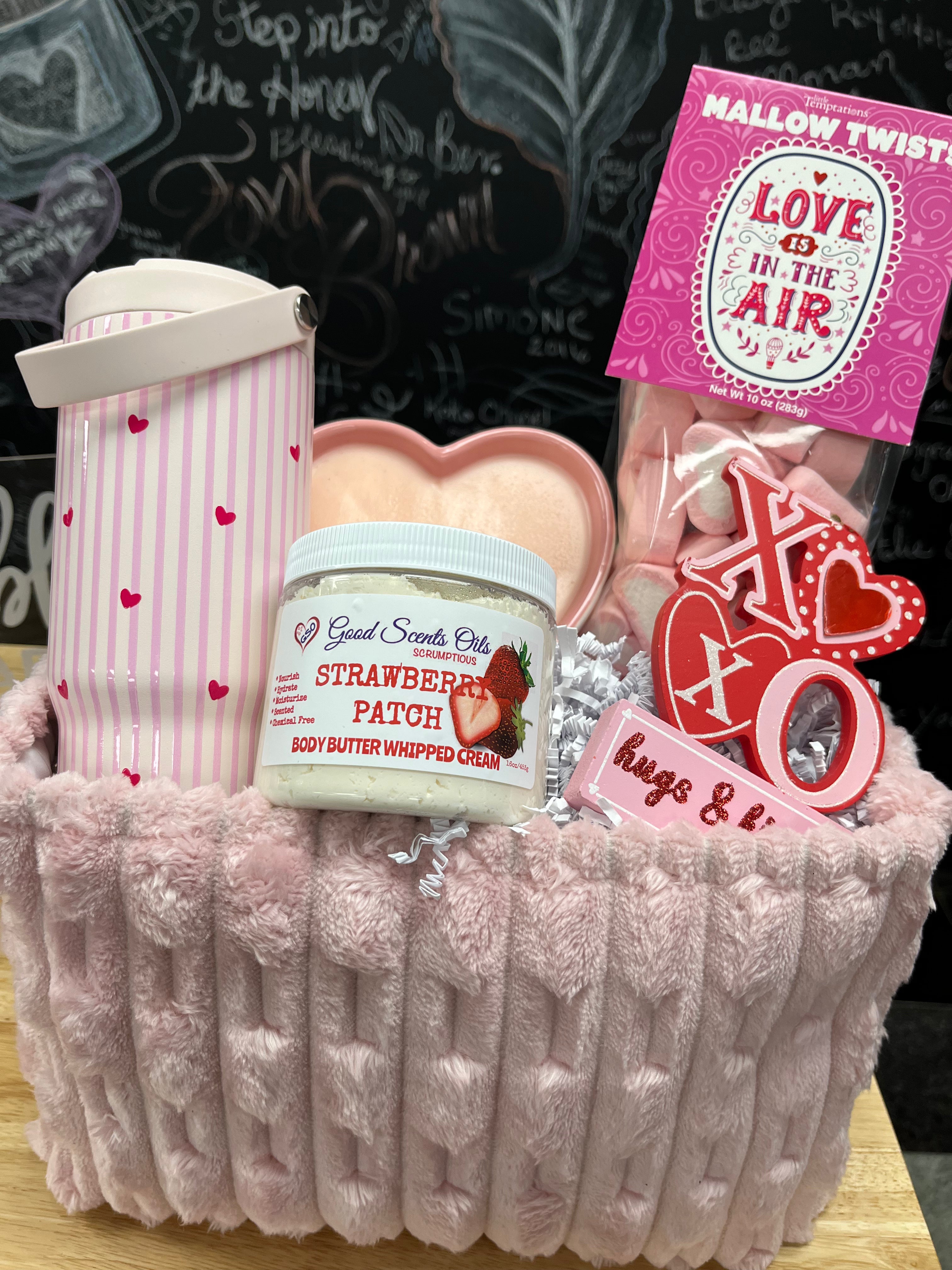 Love Is In The Air Valentine's Day Gift Set